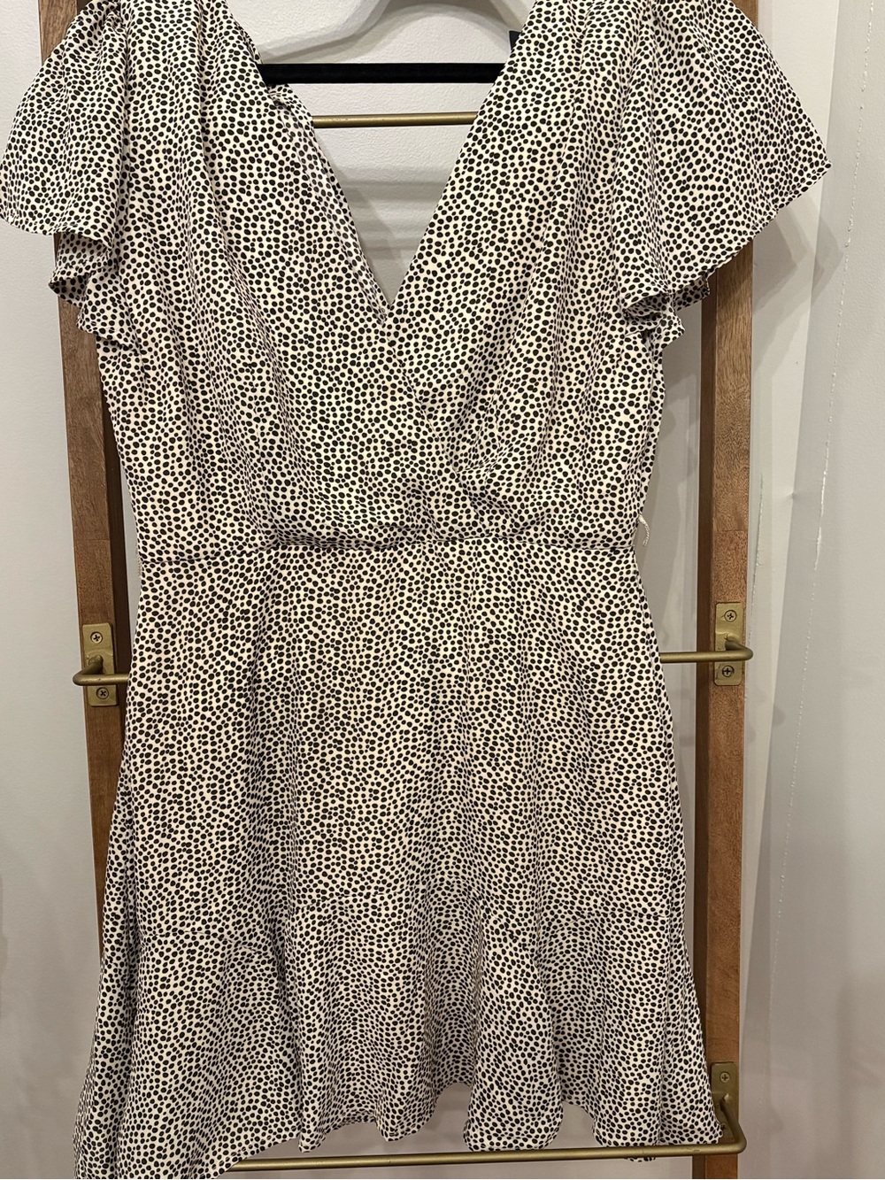 Trixxi Black Speckled V-Neck Flutter Sleeve Dress Sz M (0442)